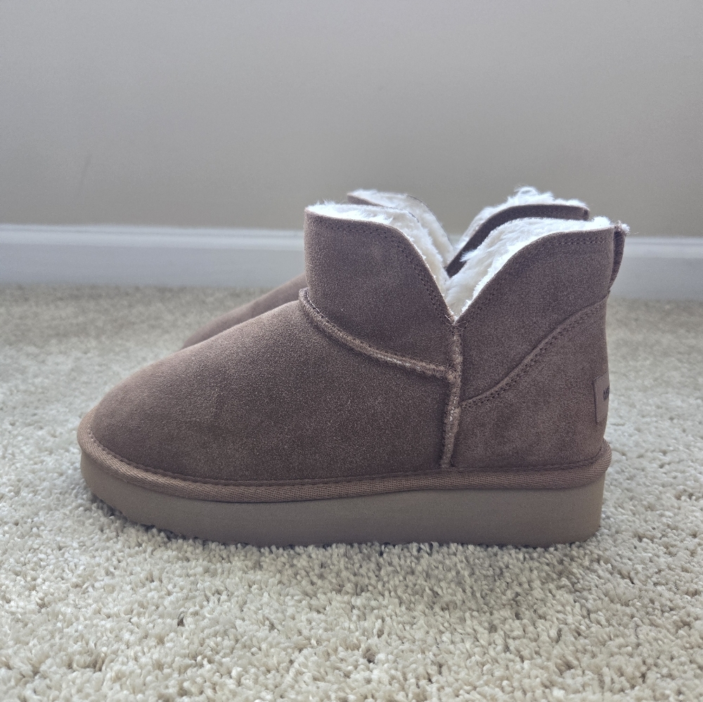 Minnetonka Suede Booties Womens 7 Faux Fur Slip On